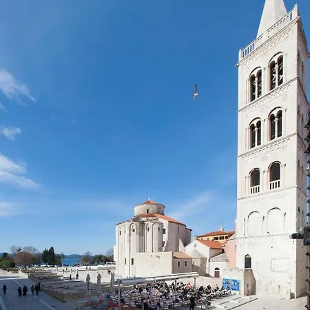 Downtown Apartment *