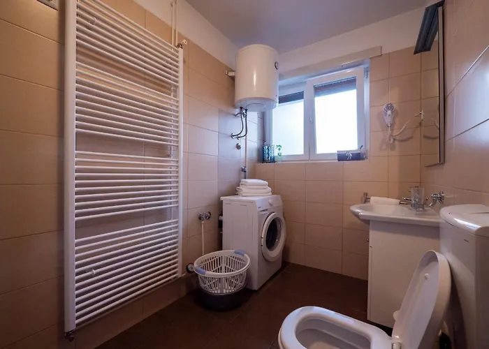 Downtown Apartment *