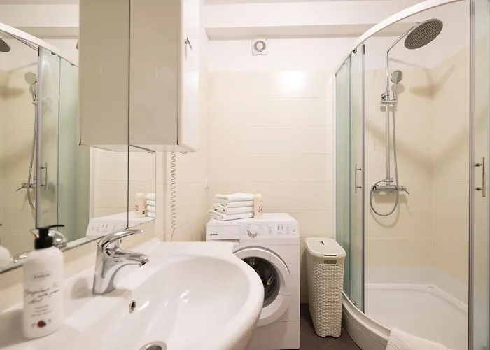 Downtown Apartment *