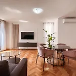Апартаменты Downtown Задар